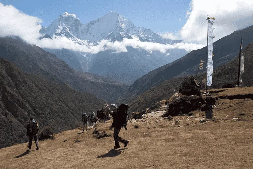Manaslu Circuit Trek Nepal 2026/27: What the Larke Pass Feels Like